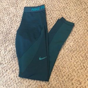 Nike Pro Workout Tights